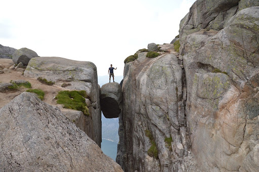 Kjeragbolten, Norway